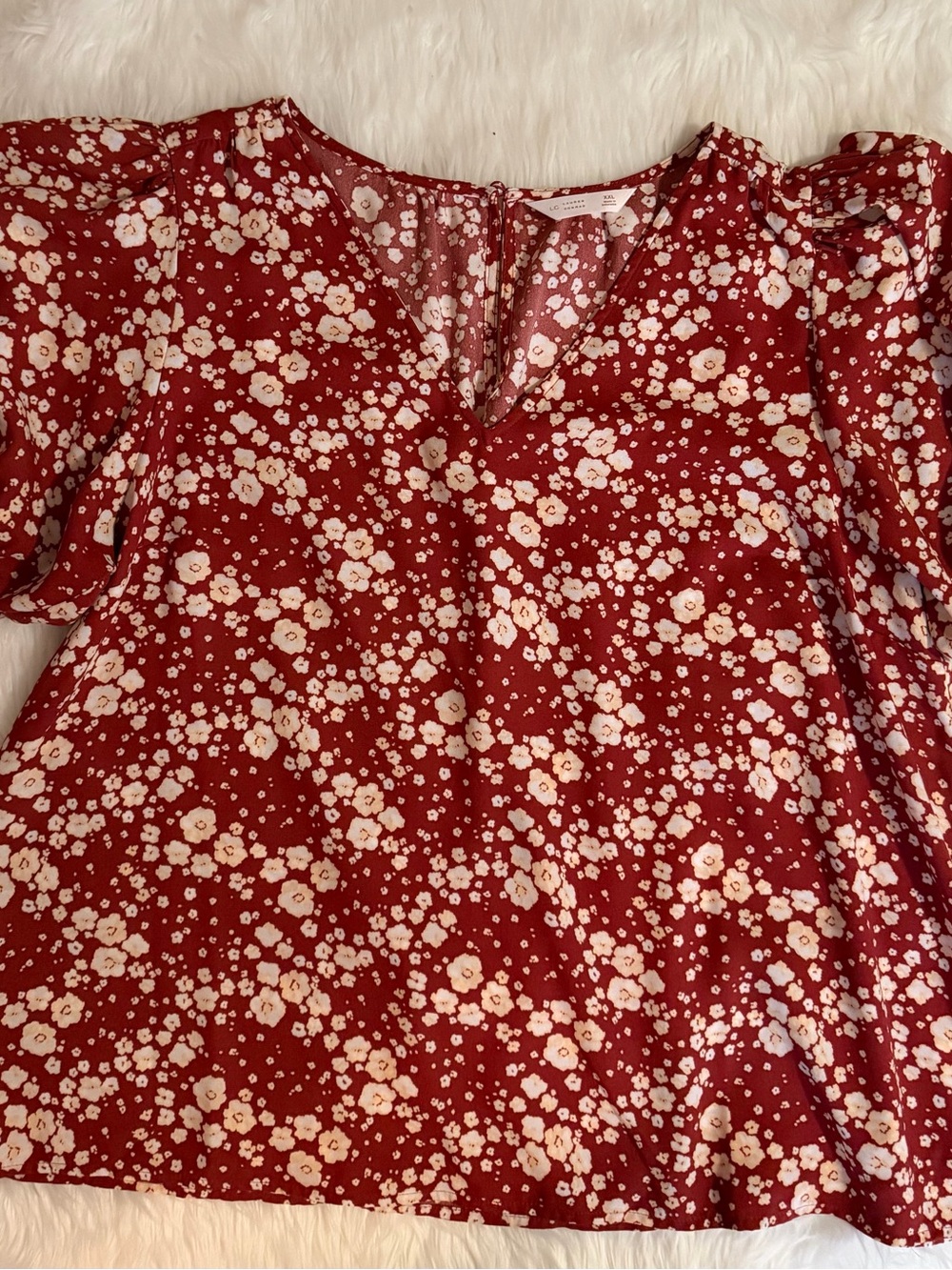 LC Lauren Conrad Red and White Floral Tie-Neck Blouse XXL